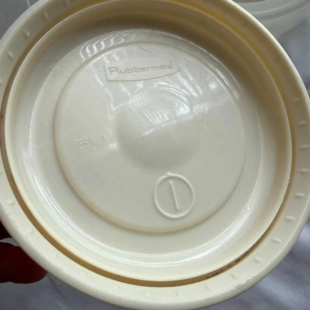 Vintage Rubbermaid Servin Saver Round Food Storage Containers Set 2.3 QT 2 Cups